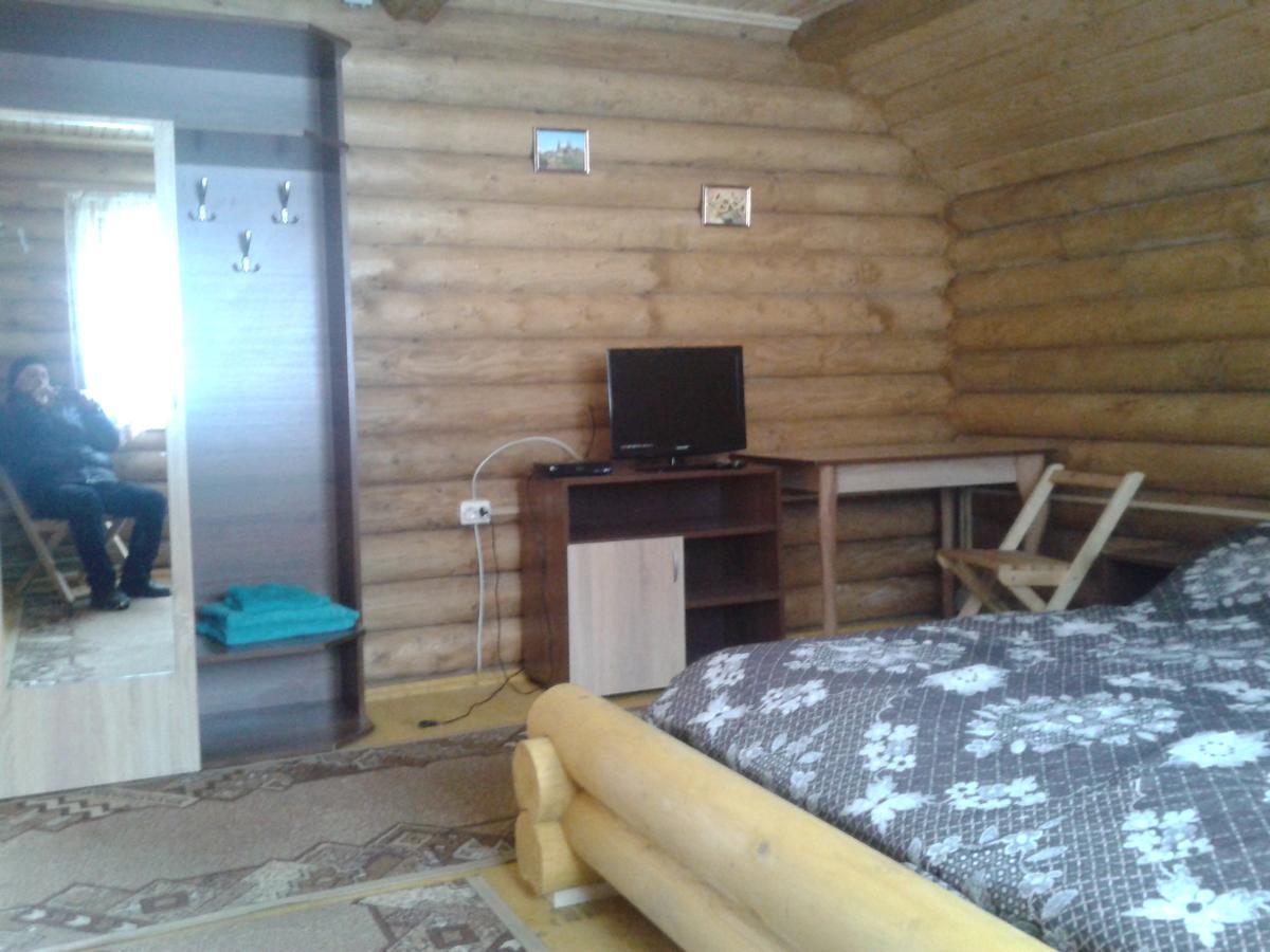 Boykivskiy Dvir Hotel Yasenitsa Zamkova Buitenkant foto